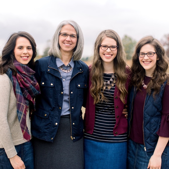 Meet your Posher, Kelly - Picture 4 of 4